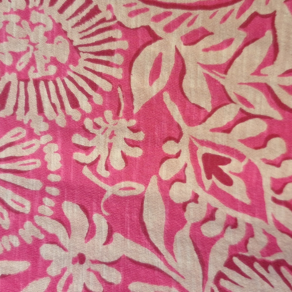 Lilly Pulitzer Pink and White Short Sleeve Top with V-Neck. Size S. NWT - Picture 5 of 5